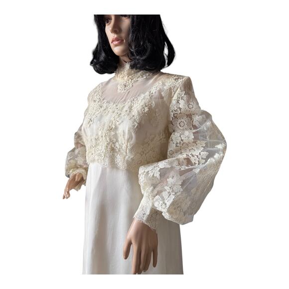 Vtg OOAK Lace Wedding dress scalloped sheer high neck & empire waist medium - Picture 6 of 13